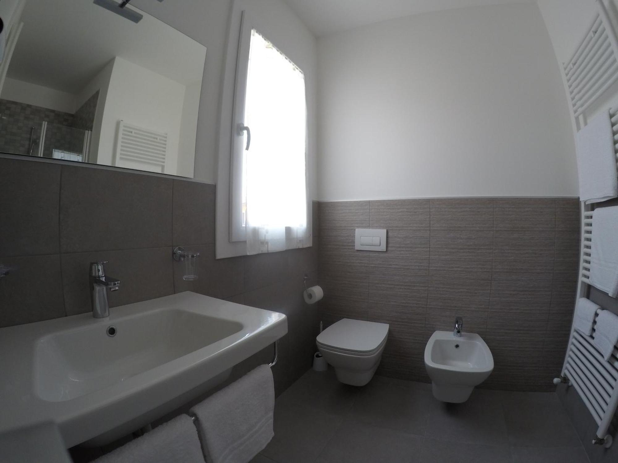 B&B Villa Del Lago Desenzano del Garda Extérieur photo